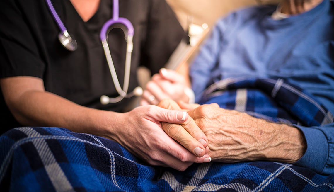 1140x655-hospice-care-hands